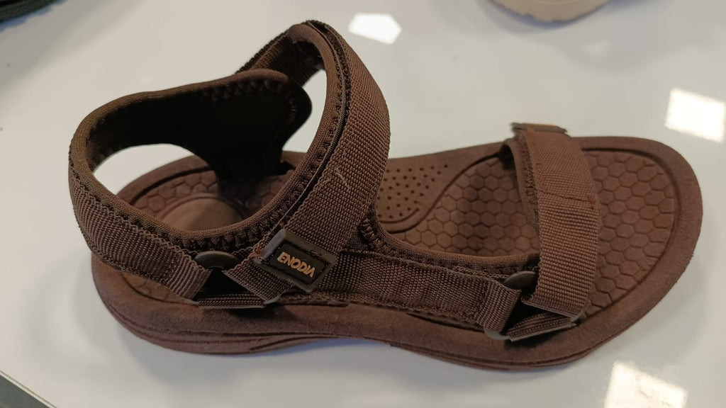 Kadın Kahverengi Outdoor Sandalet - Dayanıklı ve Konforlu Yürüyüş Sandaleti