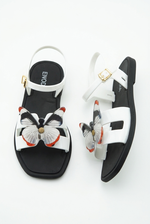 Beyaz Kelebek Detaylı Siyah Beyaz Kadın Sandalet J-9007-1